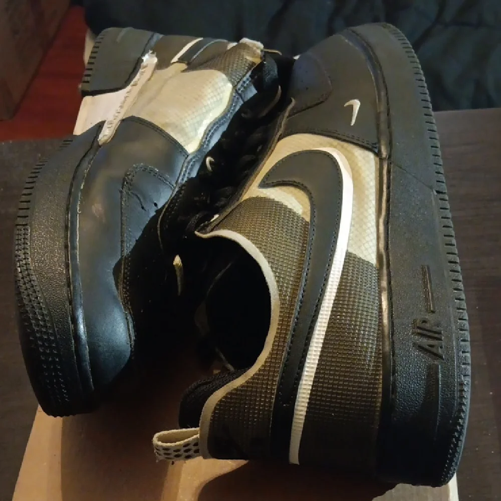 Nike Air Force 1 Low React (2022) "Black and White" Mens 13 - Picture 8 of 9